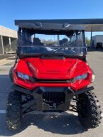 Thumbnail Photo 2 for New 2025 Honda Pioneer 1000 6 Deluxe Crew