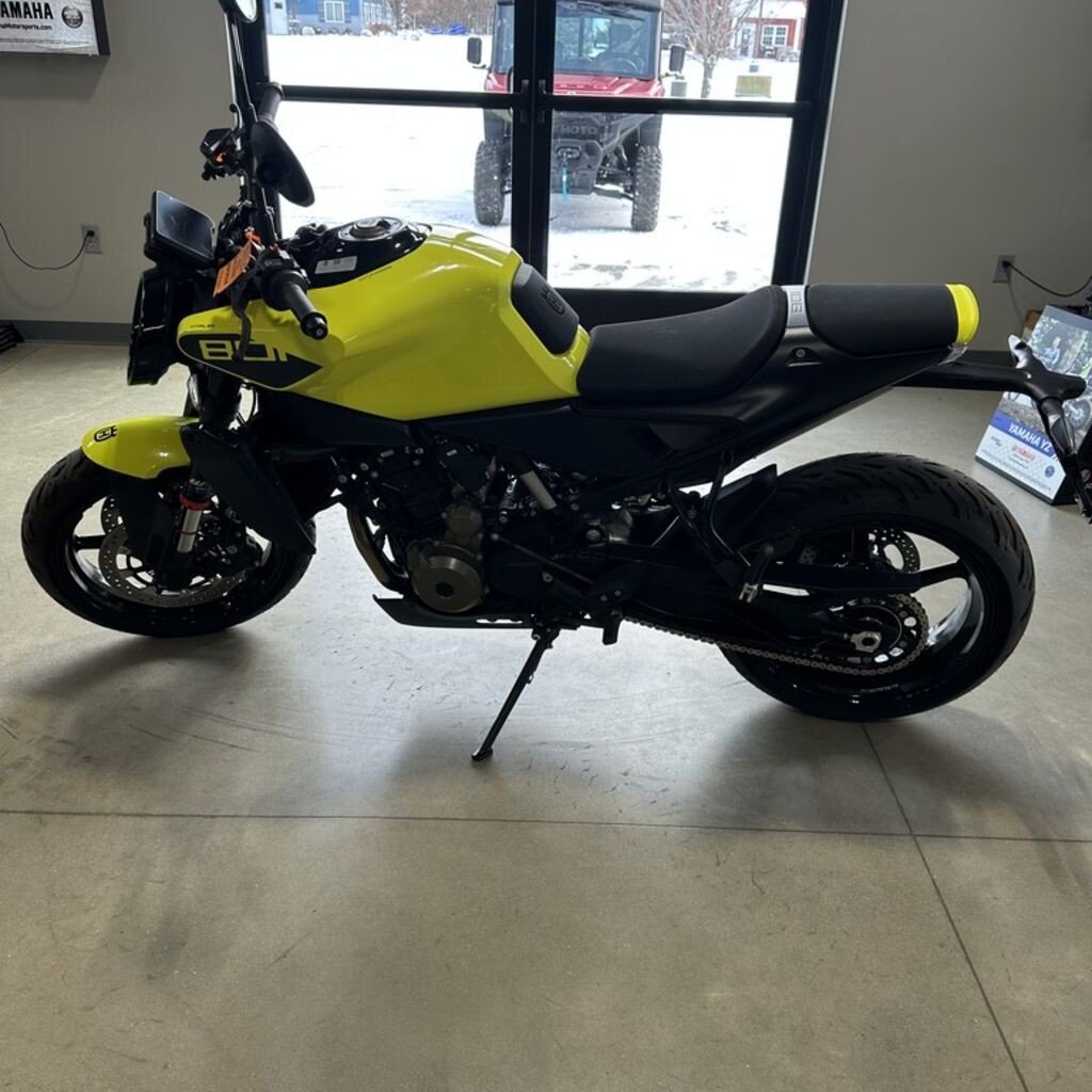 New 2025 Husqvarna Vitpilen