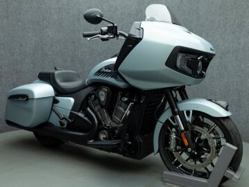 2025 Indian Challenger Dark Horse