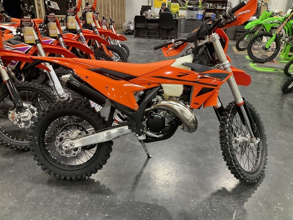 New 2025 KTM 150XC-W