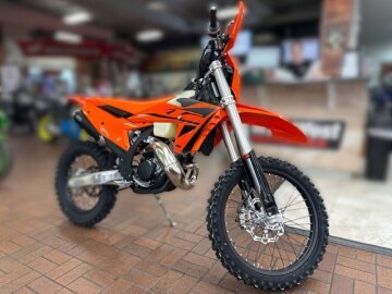 New 2025 KTM 150XC-W