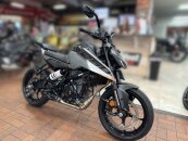 New 2025 KTM 250 Duke