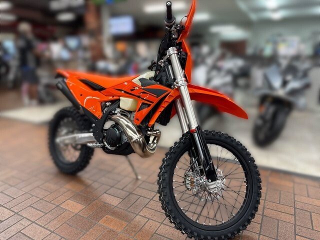 New 2025 KTM 250XC-W