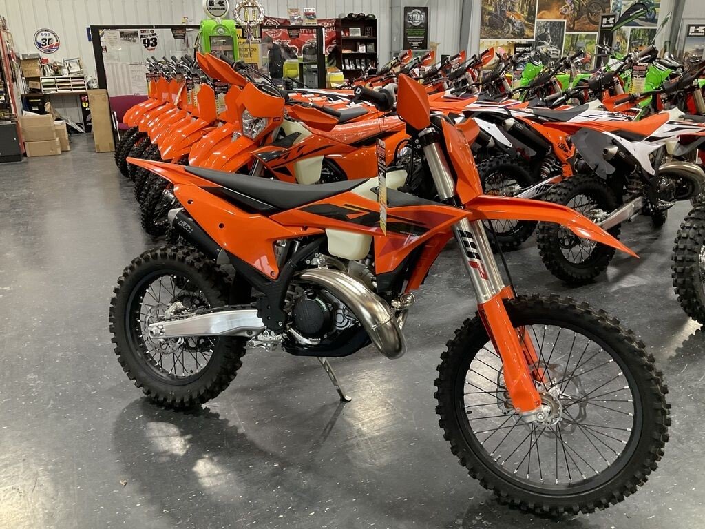 New 2025 KTM 250XC