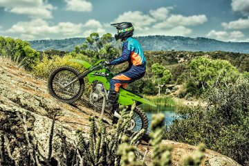 New 2025 Kawasaki KLX140R F