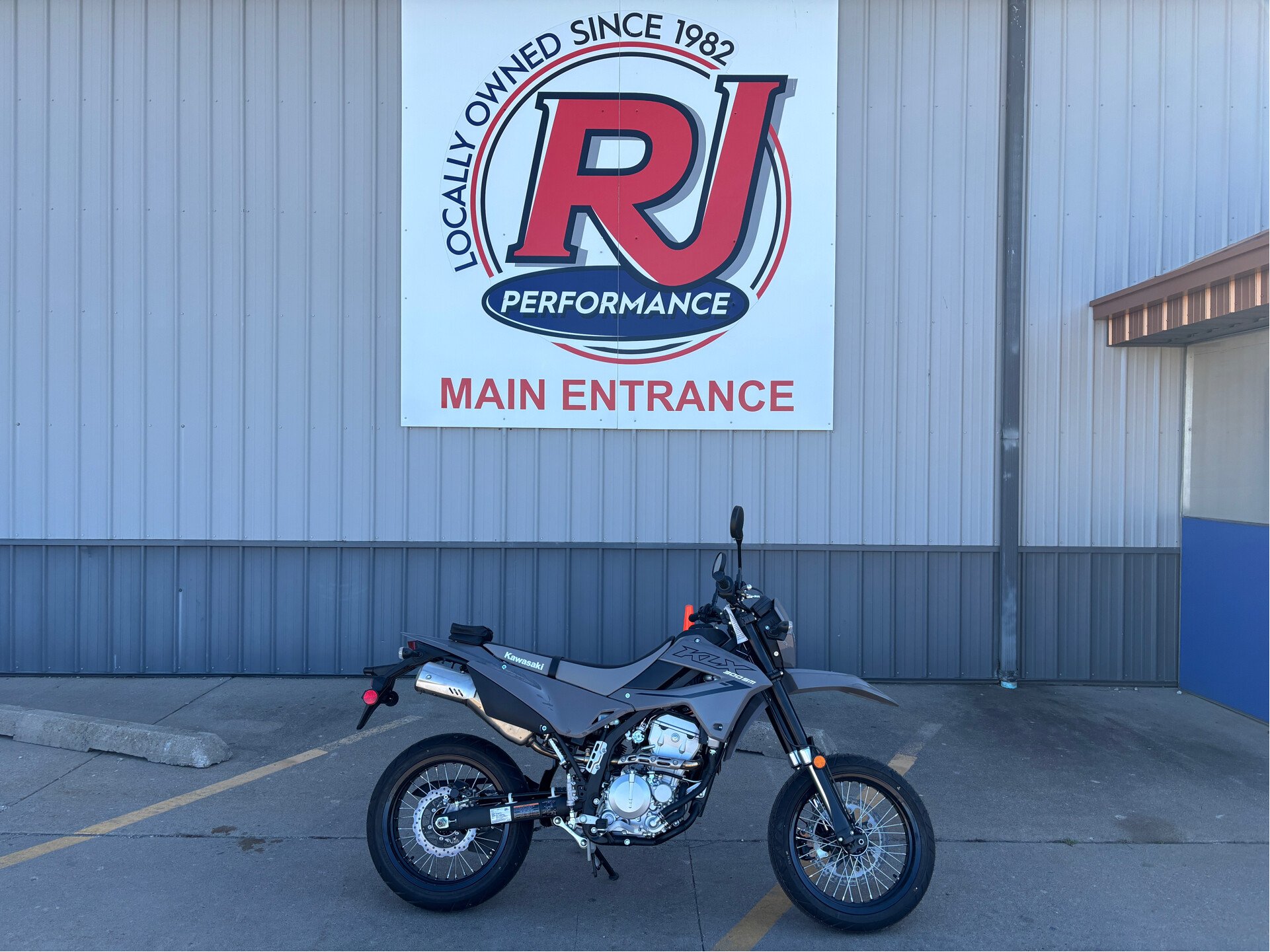 New 2025 Kawasaki KLX300 SM