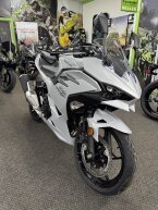 Thumbnail Photo 1 for New 2025 Kawasaki Ninja 500