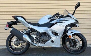 New 2025 Kawasaki Ninja 500