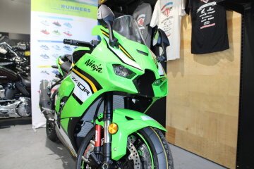 New 2025 Kawasaki Ninja ZX-10R ABS