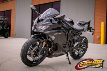 New 2025 Kawasaki Ninja ZX-4R ABS