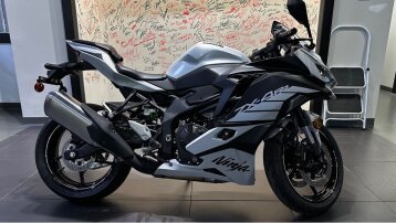 New 2025 Kawasaki Ninja ZX-4RR ABS