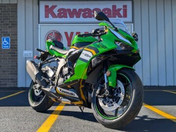New 2025 Kawasaki Ninja ZX-6R