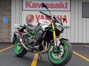 New 2025 Kawasaki Z900 SE ABS