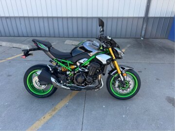 New 2025 Kawasaki Z900 SE ABS