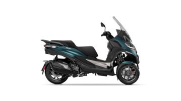 New 2025 Piaggio MP3 530