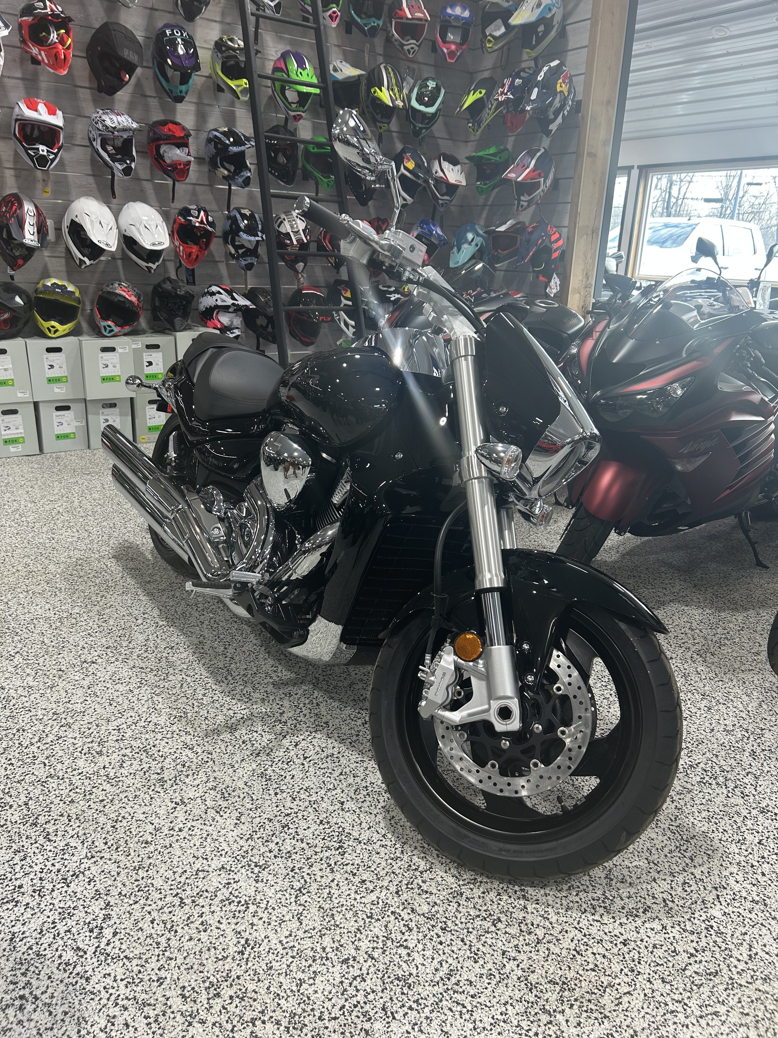 New 2025 Suzuki Boulevard 1800 M109R