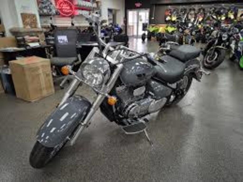 New 2025 Suzuki Boulevard 800