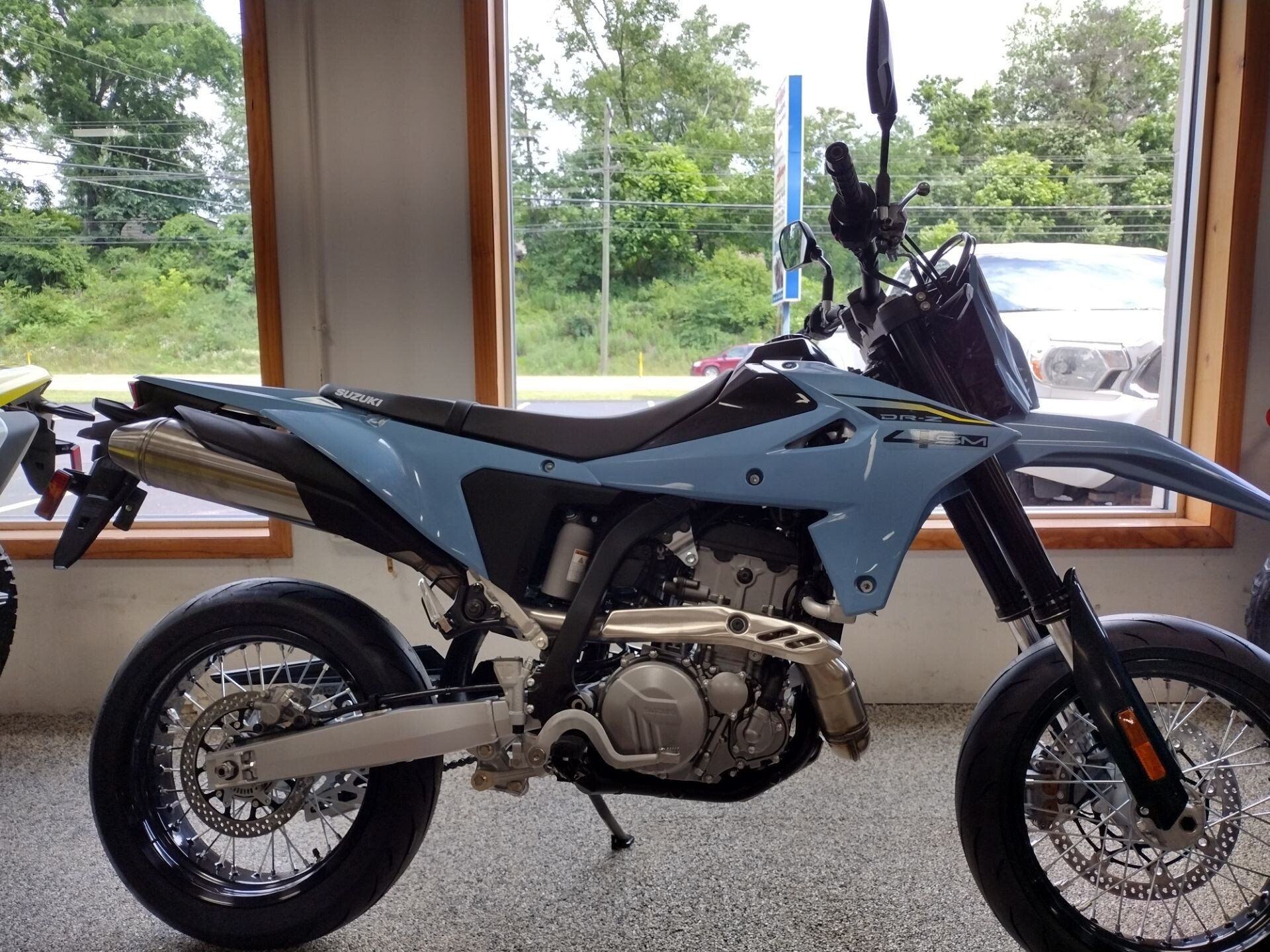 New 2025 Suzuki DR-Z4SM