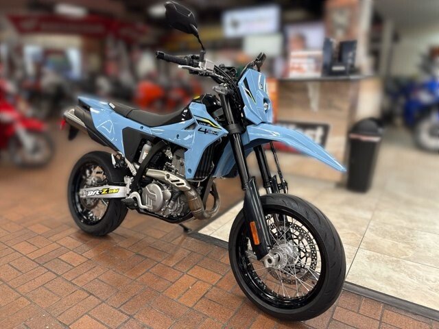 2025 Suzuki DR-Z4SM