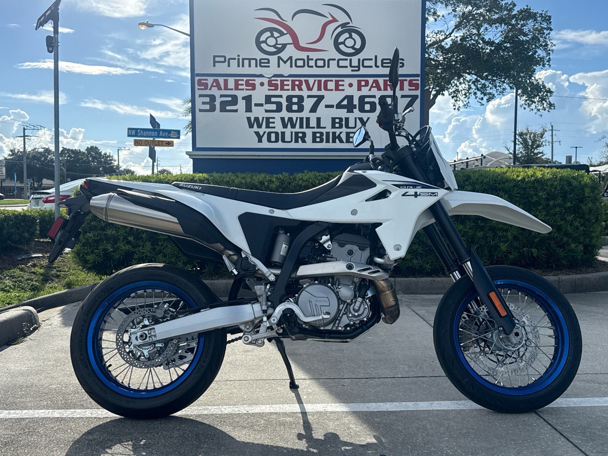 2025 Suzuki DR-Z4SM