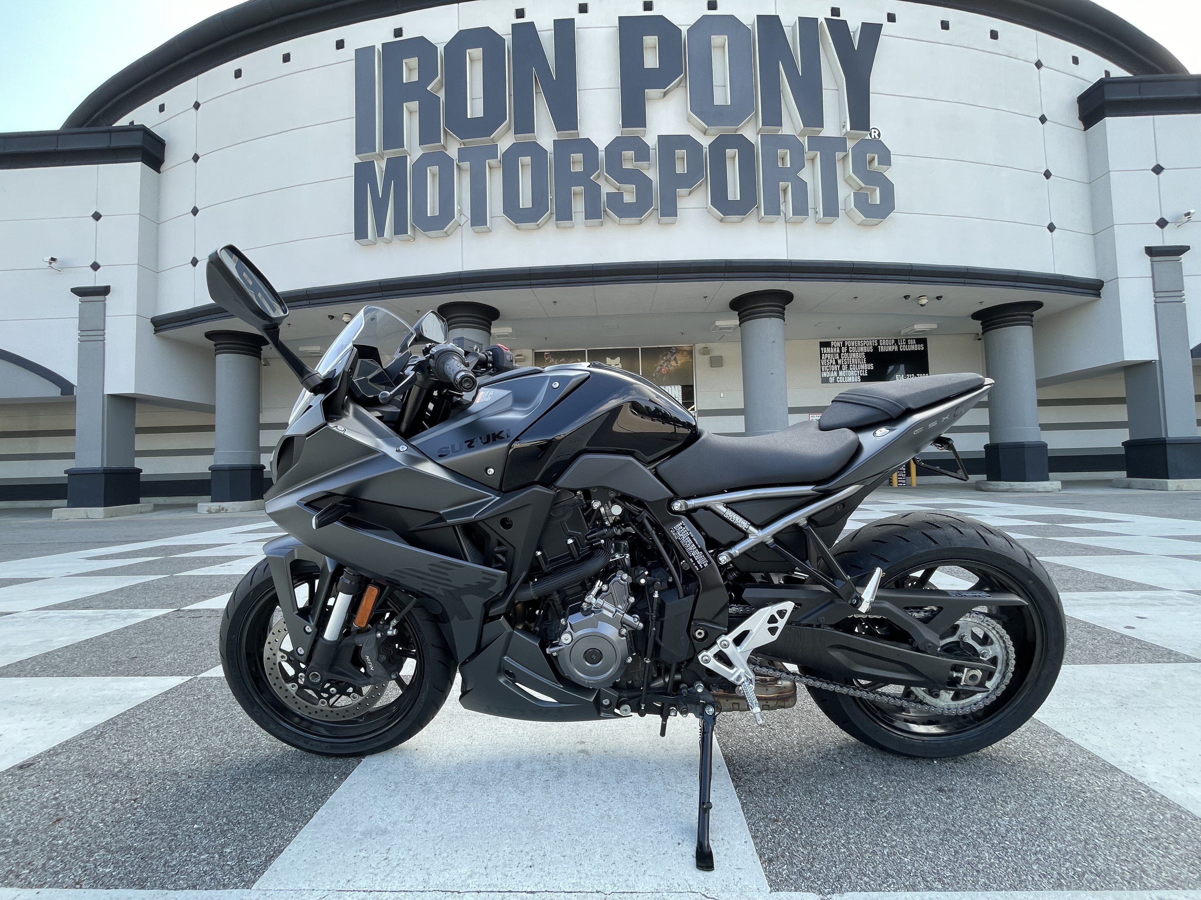 2025 Suzuki GSX-8R