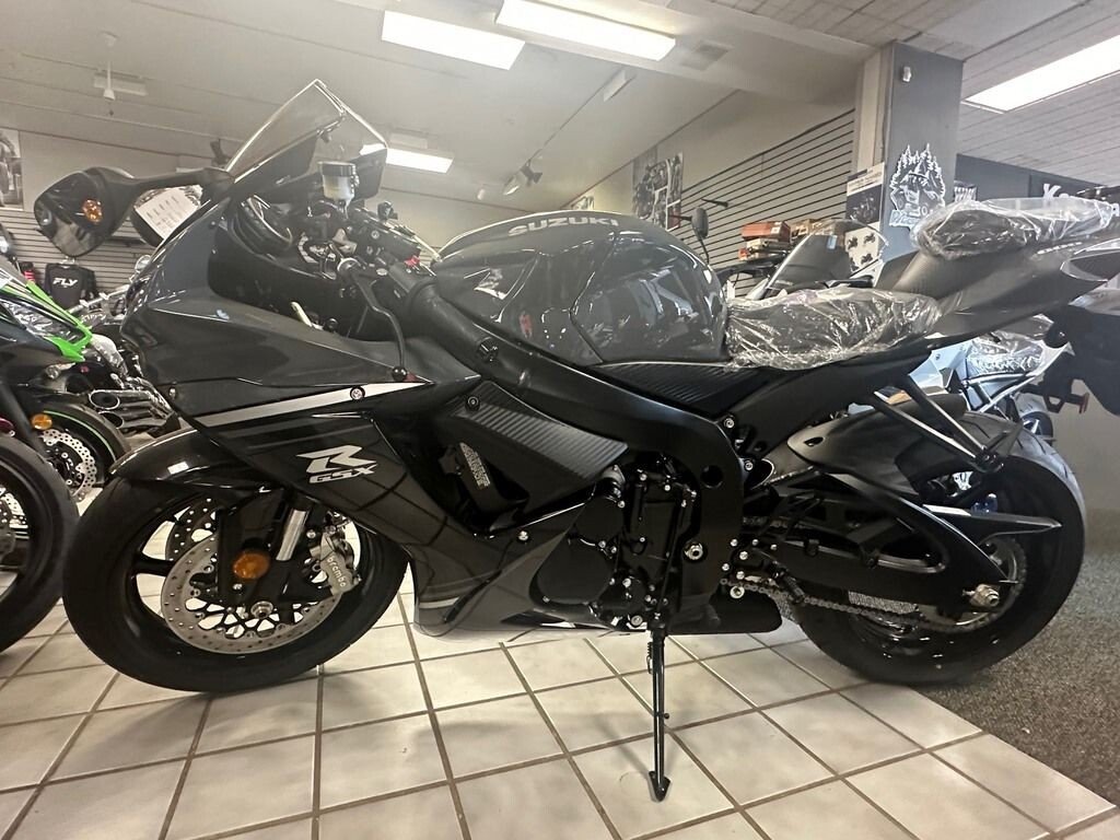 New 2025 Suzuki GSX-R600