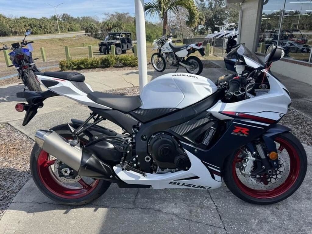 New 2025 Suzuki GSX-R600