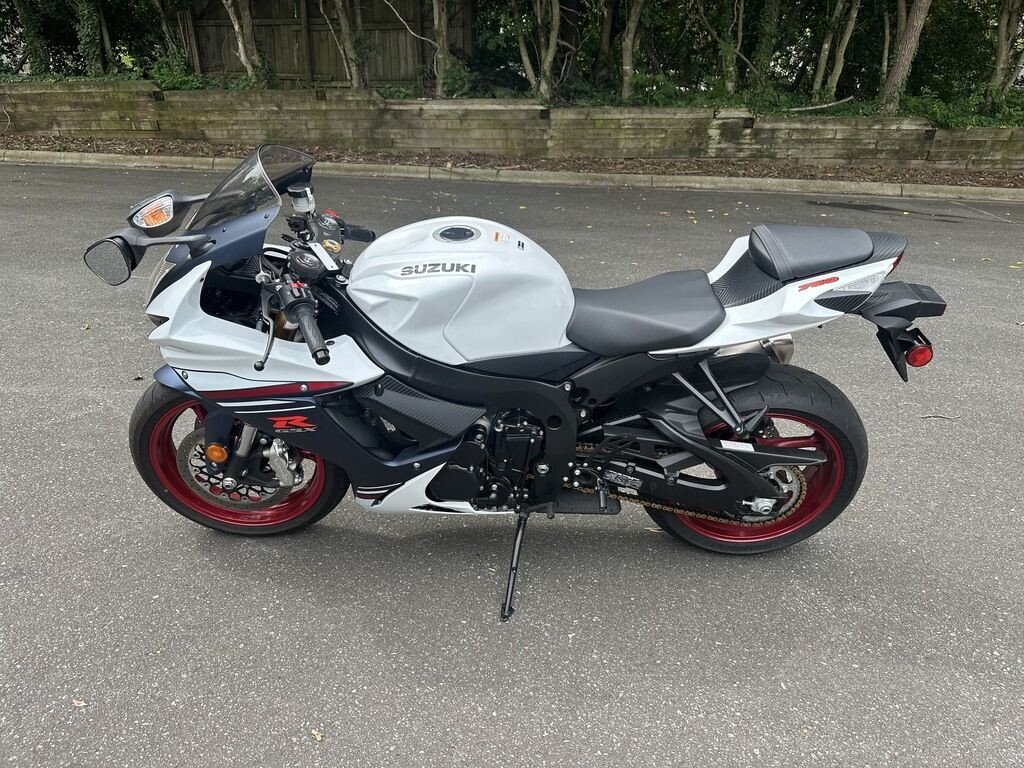 2025 Suzuki GSX-R750