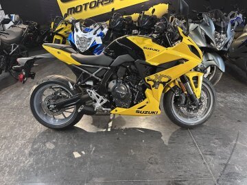 New 2025 Suzuki GSX-8R