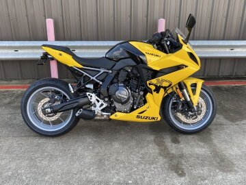 New 2025 Suzuki GSX-8R