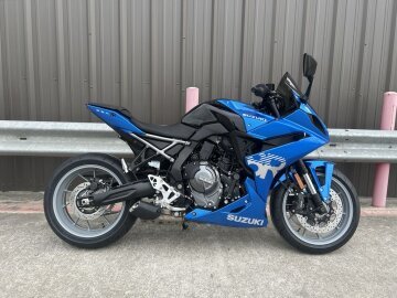 New 2025 Suzuki GSX-8R