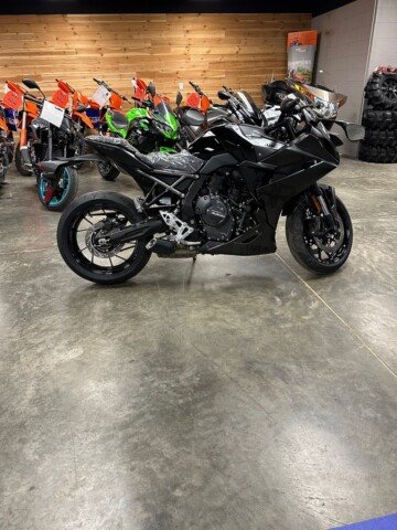 New 2025 Suzuki GSX-8R