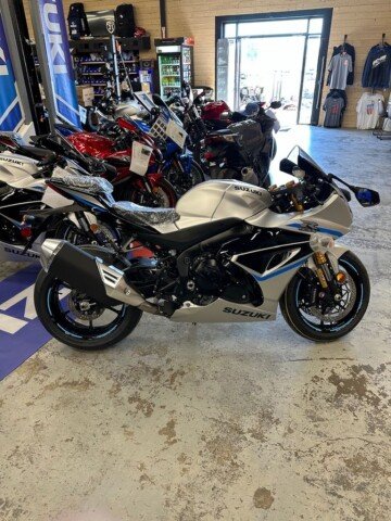 New 2025 Suzuki GSX-R1000R