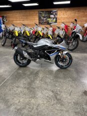 New 2025 Suzuki GSX-R1000R