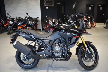 New 2025 Suzuki V-Strom 800DE