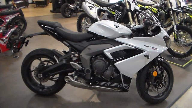 2025-Triumph-Daytona_660-