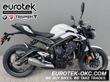 New 2025 Triumph Street Triple R