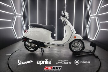 New 2025 Vespa Primavera 150