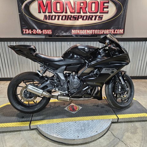 2025 Yamaha YZF-R7