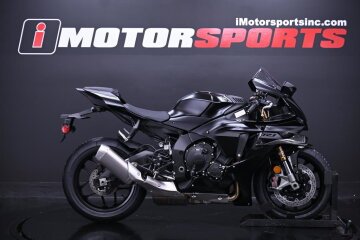 New 2025 Yamaha YZF-R1