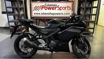 New 2025 Yamaha YZF-R3