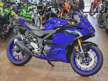 New 2025 Yamaha YZF-R3