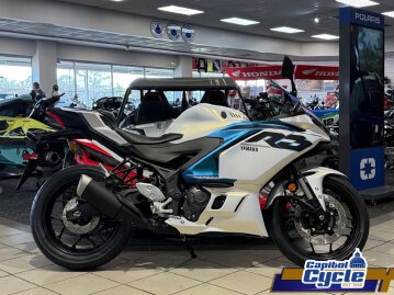 New 2025 Yamaha YZF-R3