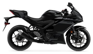 New 2025 Yamaha YZF-R3