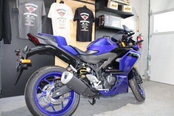 New 2025 Yamaha YZF-R3