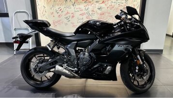 New 2025 Yamaha YZF-R7