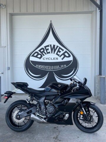 New 2025 Yamaha YZF-R7