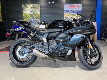 New 2025 Yamaha YZF-R7
