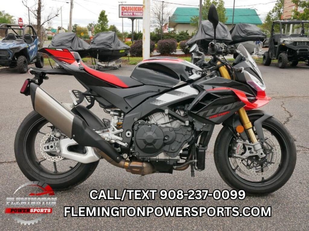 2026 Aprilia Tuono V4 Factory