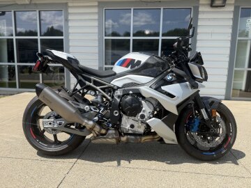 New 2026 BMW M1000R